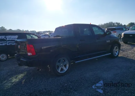 2018 Ram 1500 Express 4X4 5'7 Box z USA, uszkodzony, nr VIN 1C6RR7KG7JS222225